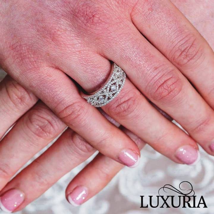 Luxuria best fake engagement rings that look real DECORERE infinity band