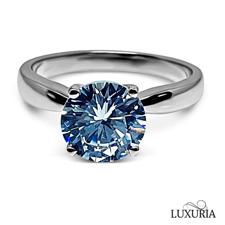 Diamond simulant engagement ring LUXURIA